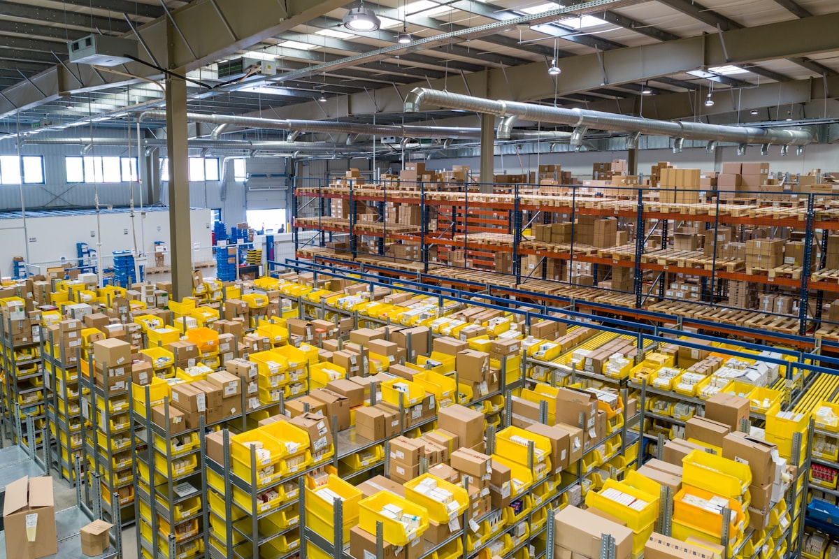 International parcel shipping boxes for cross-border delivery from Indonesia